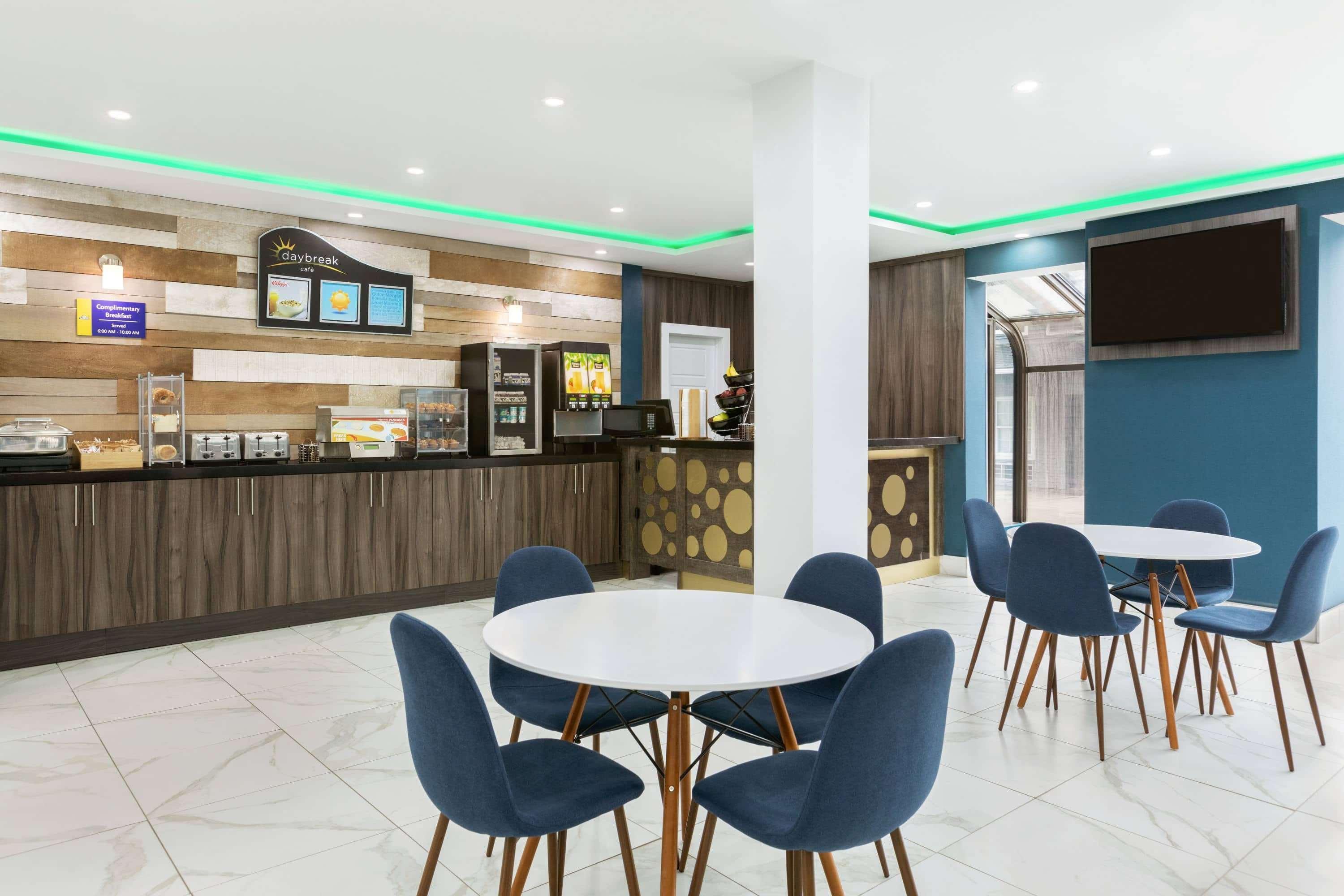 Days Inn By Wyndham Saint John Bagian luar foto