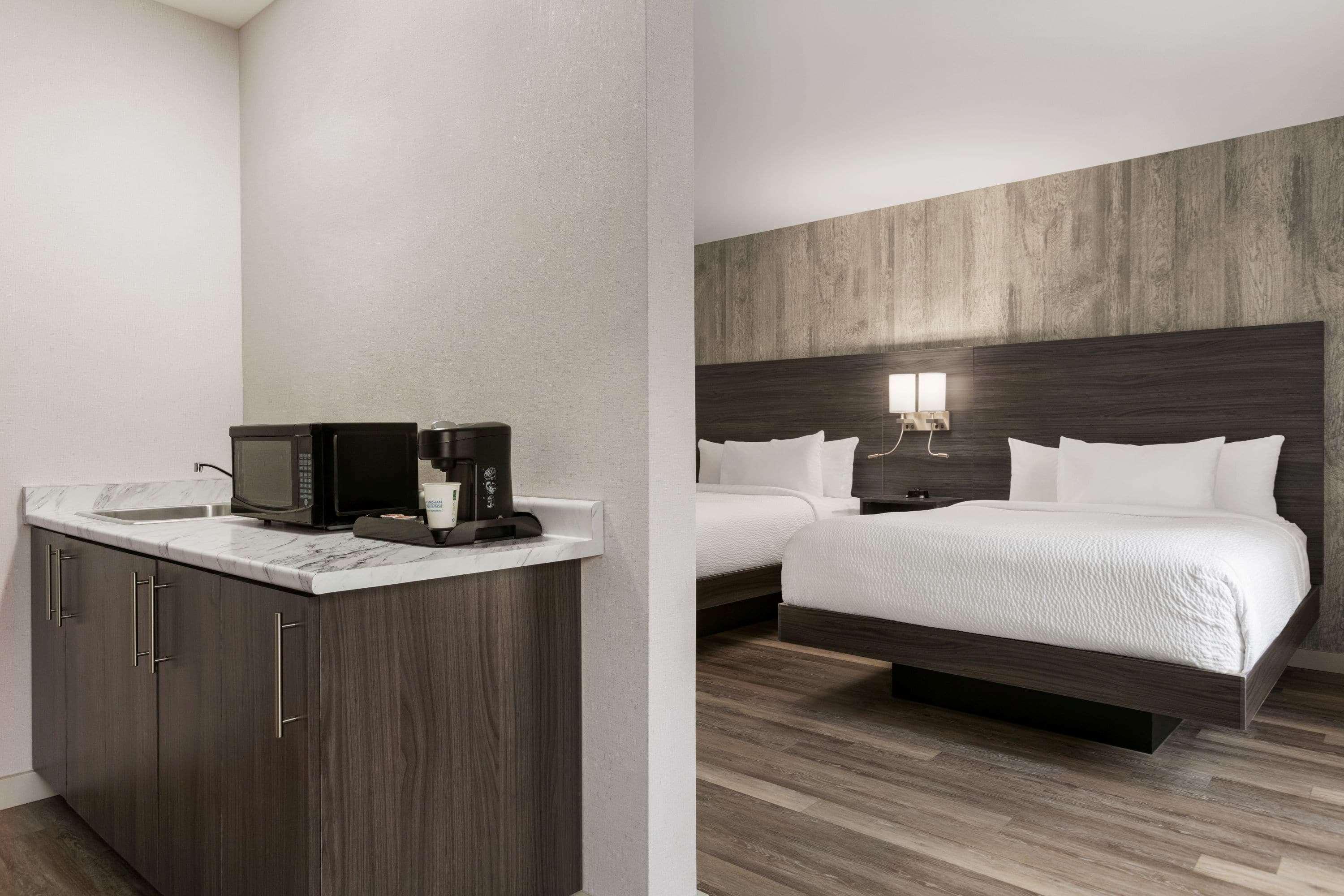 Days Inn By Wyndham Saint John Bagian luar foto