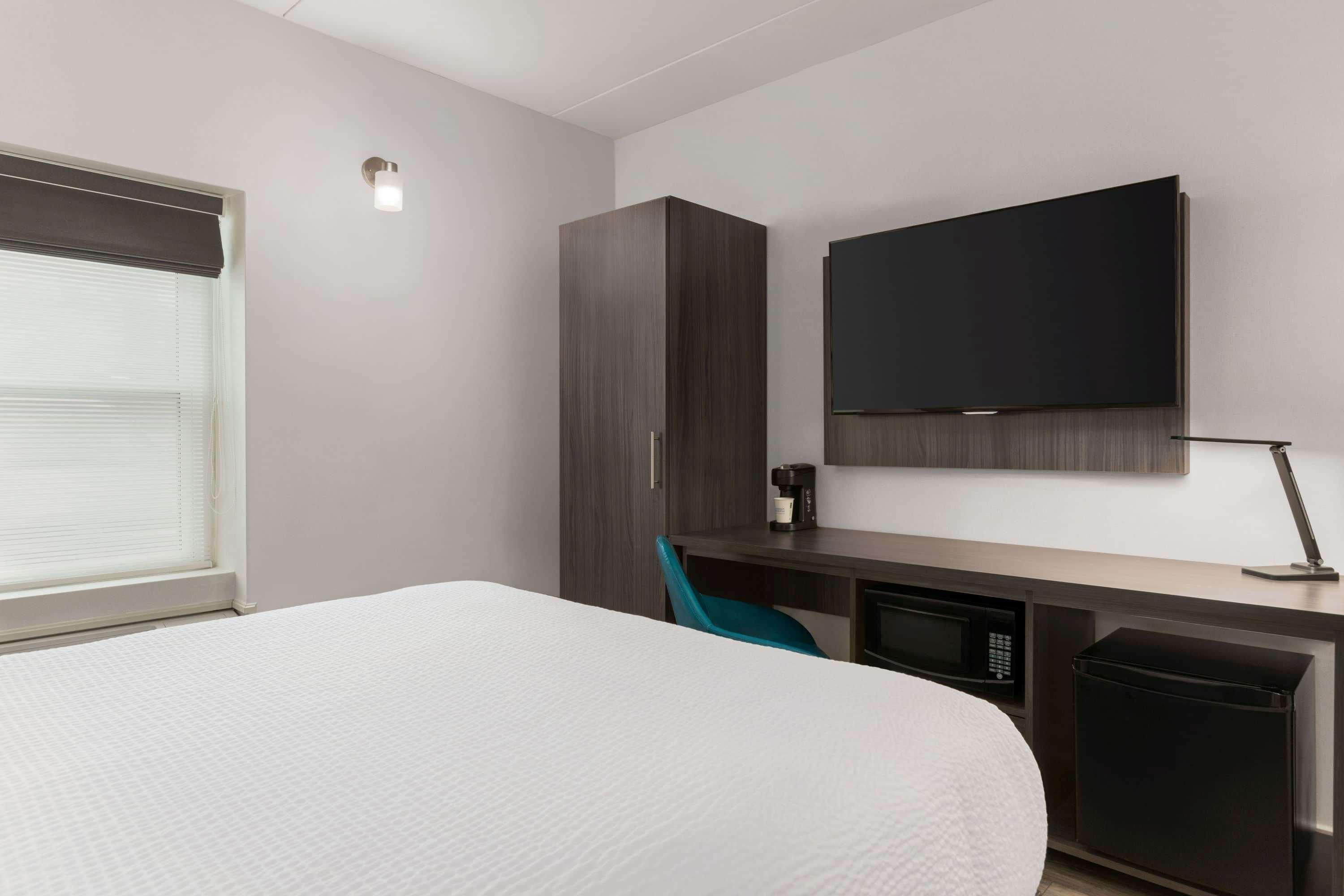 Days Inn By Wyndham Saint John Bagian luar foto
