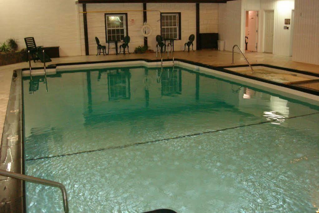 Days Inn By Wyndham Saint John Bagian luar foto