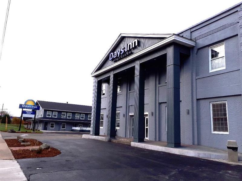 Days Inn By Wyndham Saint John Bagian luar foto