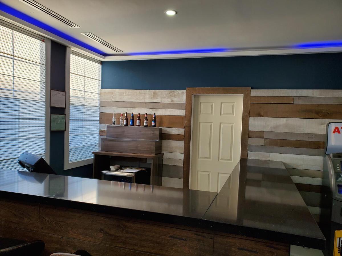 Days Inn By Wyndham Saint John Bagian luar foto